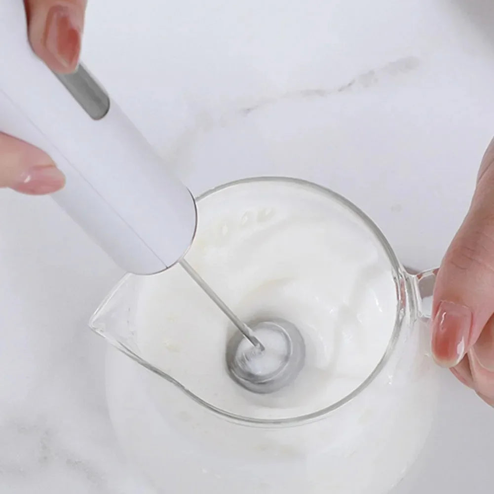 Gadget da cucina domestici senza fili Accessori da cucina elettrici Miscelatore per latte Ugello Mini caffè Frullino per le uova Strumenti per battere Bar da pranzo