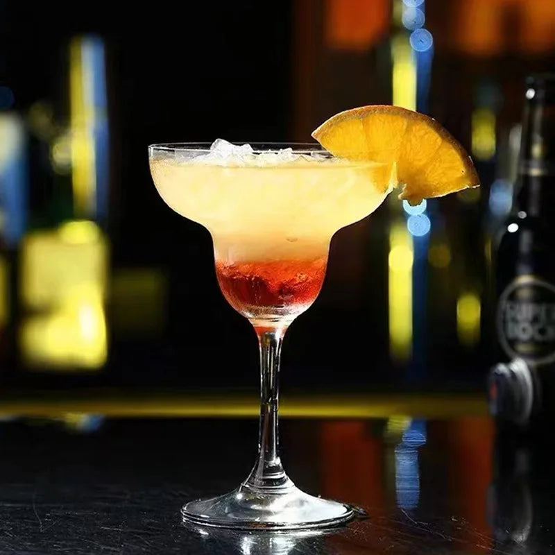 Bicchiere da cocktail Bicchiere triangolare Martini Bar in vetro alto creativo Miscelatori classici